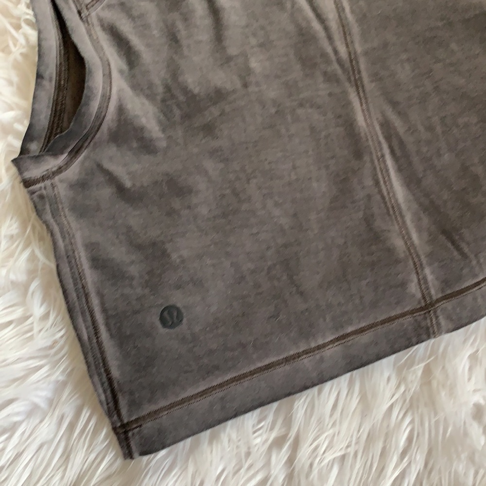 Lululemon Smoked Gray Crop Top - Picture 7 of 7